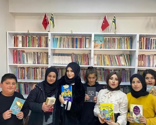 Halkla İlişkiler ve Tanıtım Programı Öğrencilerinden 2.190 Kitapla Köy Okuluna Kütüphane Desteği